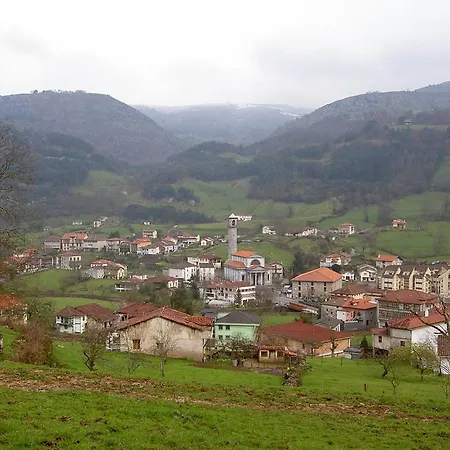 Chalet En La Montana Junto A 2 Rios En Cantabria 아파트