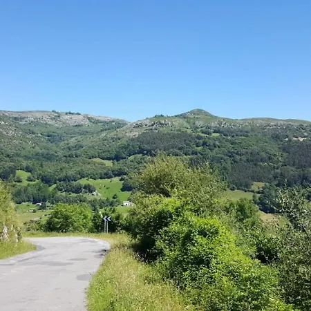 Chalet En La Montana Junto A 2 Rios En Cantabria 아파트