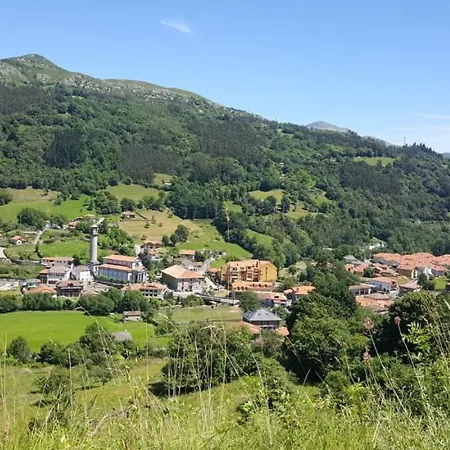 Chalet En La Montana Junto A 2 Rios En Cantabria 아파트 Arredondo